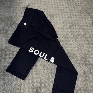 Lululemon leggings 3/4 x SoulCycle. Size 8